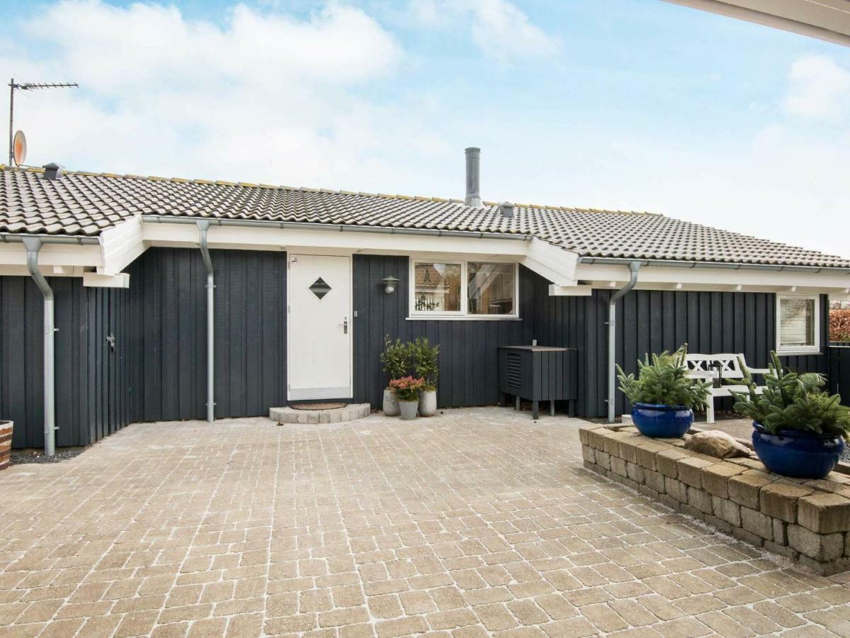 6 Person Holiday Home In Ebeltoft Exterior foto